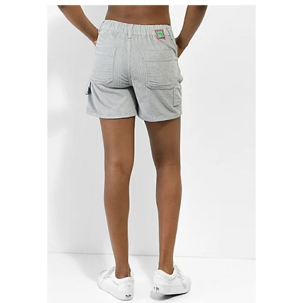 Women’s Empyre Laurel Carp Grey Corduroy Skate Shorts small